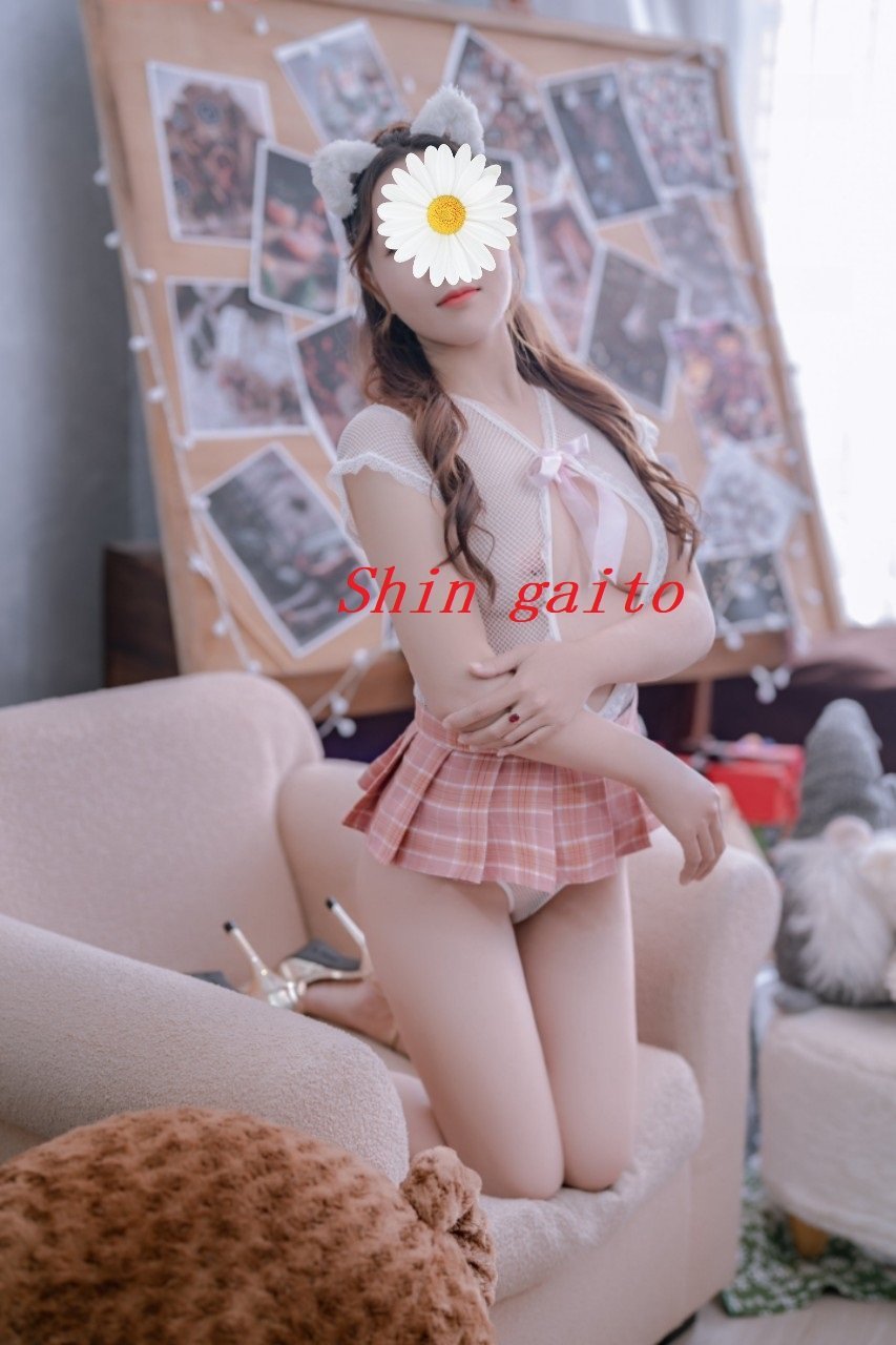 reup-linh-lan-chieu-khach-nhiet-tinh-2522782-original